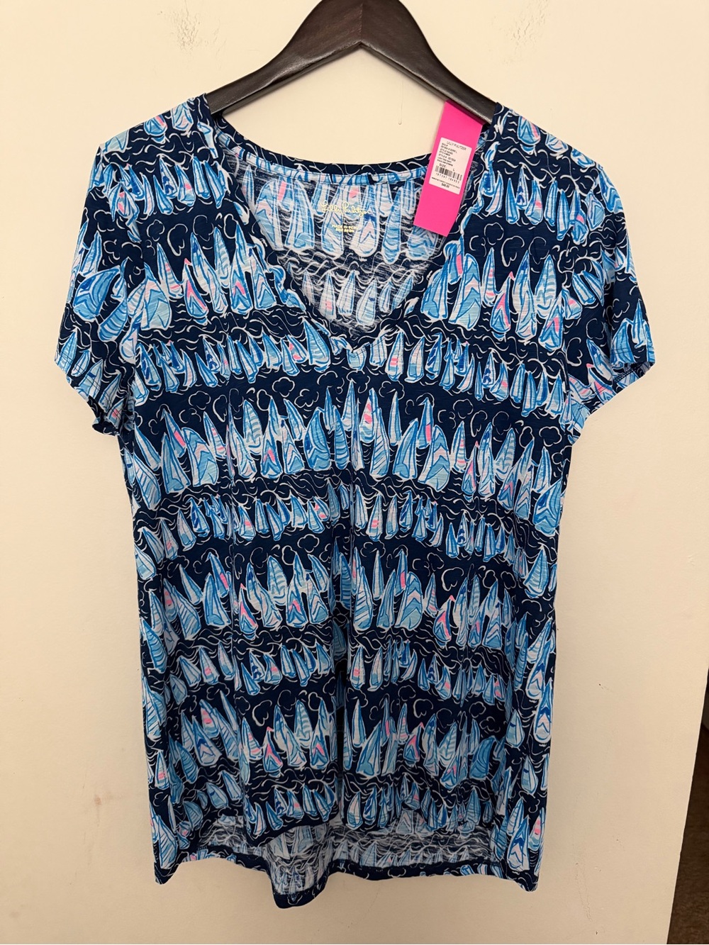 NWT Lilly Pulitzer size Large Etta tee